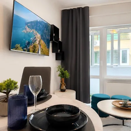 Blue Lagoon 1br Apartment Warna
